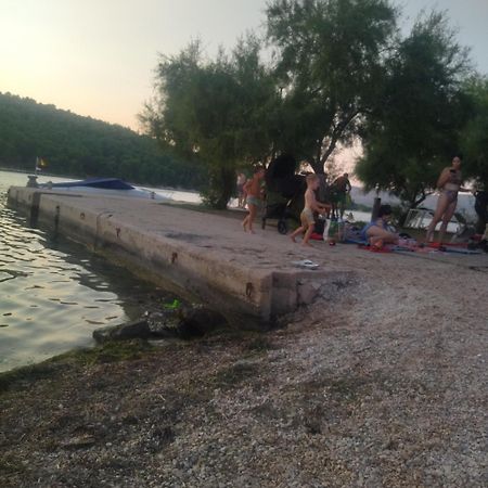 Apartment Tuja Jadrtovac Bagian luar foto